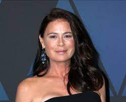 3d modeling ,texturing and digital sculpting artist. Maura Tierney Wikipedia