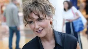 Şevval Sam: 52 Yaşında Şarkı Söylemeyi Yeni Öğrendiğini Fark Etti