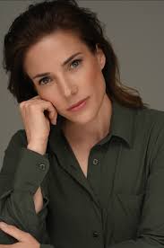 Manon model portfolio — MANON SCHUTTER