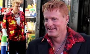 Watch woody harrelson's carnage battle tom hardy by ellise shafer. Woody Harrelson Spotted In A Wild Red Hairdo While Filming Sequel Venom 2 Near San Francisco Daily Mail Online