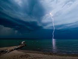 This Is Just Totally Awesome Lightening Is So Powerful And Unbelievable The Color The W Pictures Of Lightning National Geographic Wallpaper Nature Pictures
