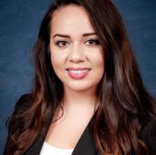 Karen Baeza's Instagram, Twitter & Facebook