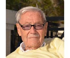 Robert Dunsmore's Instagram, Twitter & Facebook