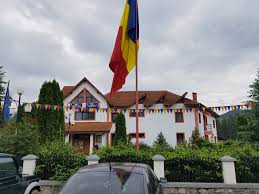 Romania, curtea de arges, dn7c transfagarasan km 62 120 langa barajul vidraru. Prezentare Comuna Cj Arges