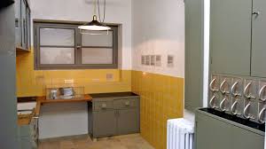 Resultat De Recherche D Images Pour Bauhaus Kuchen Bauhaus Mobel Bauhaus Moderne Kuche