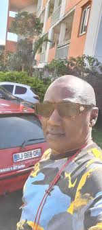 Ti terrain devant bloc H chaudron en 1973. Nou té tape ballon avec joupir  bedani gobelin cerveau fruteau defondemiere. Meilleurs souvenirs ♥️