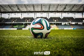 Toti pasagerii care calatoresc din spania, italia, franta spre romania primesc la intrarea in tara o cartela gratuita din partea tabita tour. Drepturi Tv Pentru Sezonul 2019 2020 Cine Transmite Liga 1 Champions League Europa League Premier League Si Celelalte Campionate Tari Ale Lumii Pariuri 1x2