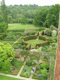 Sissinghurst Castle Garden At Picturesofengland Com Where You Can Explore The Beautiful Country Of England W Castle Garden Sissinghurst Garden British Garden