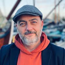 Integrating AI song creation with unfinished material?