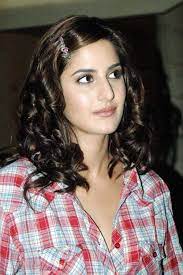 Katrina Kaif With Average Length Curly Hairstyle Hairstyle Hair Styles Katrina Kaif