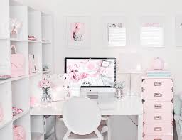 How To Make Your Workspace Pretty Girly J Adore Lexie Couture In 2020 Office Room Decor Workspace Inspiration Girly Office Decor