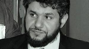 اعتدنا أن يصلنا خبر من محامي الوالد، لكن اليوم حيث يقف والدي لوحده فما لنا إلا أن ننتظر منه الاتصال. ØµØ­ÙŠÙØ© Ø£Ù…ÙŠØ±ÙƒÙŠØ© Ù„Ø§ ØªØ·Ù„Ù‚ÙˆØ§ Ø³Ø±Ø§Ø­ Ø­Ù…ÙŠØ¯Ø§Ù† Ø§Ù„ØªØ±ÙƒÙŠ Ø´Ø§Ø±Ùƒ Ø¨Ø±Ø£ÙŠÙƒ Ø§Ù„Ø­Ø±Ø©