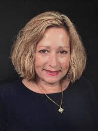 Debbie Chapman's Instagram, Twitter & Facebook