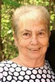 Helen Harwell's Instagram, Twitter & Facebook