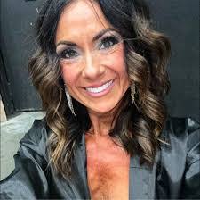 Vonda Murphy's Instagram, Twitter & Facebook