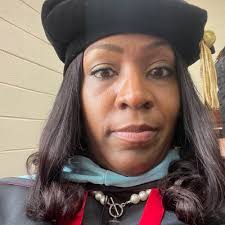 Dionne Mitchell (@ahdee315)