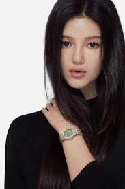 Si Danielle ng NewJeans ay napili bilang global ambassador para sa Swiss  luxury watch brand na OMEGA : r/kpop