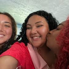 Esha Reyes's Instagram, Twitter & Facebook