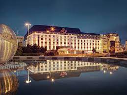 It lies in the extreme southwestern part of the country, along the danube where that river has cut a gorge in the little carpathian mountains near the meeting point of. Hotels In Bratislava Suchen Die Besten 2 Hotels In Bratislava Slovakia Von Ihg