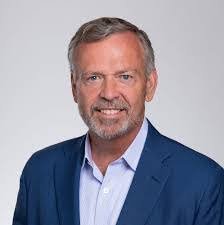 Robert Lietz's Instagram, Twitter & Facebook