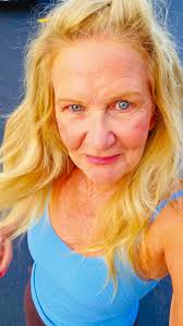 Ready for a fabulous Christmas eve! I think i need some sweets!  #holidayseason #love #fblifestyle