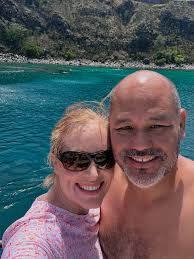 The day is here 👩‍🎓 So proud of my girl! 🥰😭 Happy Graduation Day  @__alyssavilla