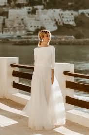 Noni Brautkleider 2020 Noni Brautkleider Hochzeitskleid Mit Glitzer Rock Und Schlichtem Top Foto Le Kleid Hochzeit Minimalistische Hochzeitskleider Braut