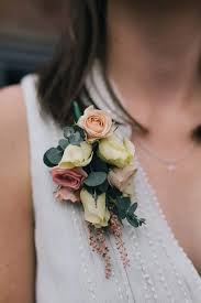 10 Ideas For Mother Of The Bride Flowers Mywedding Mother Of The Bride Flowers Bride Flowers Mother Of Bride Corsage