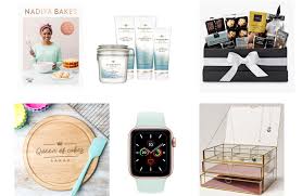 Five unique and affordable christmas presents for the eco warrior in your life. Best Christmas Presents For Mums 2020 Pamper Gifts Candles And Beauty