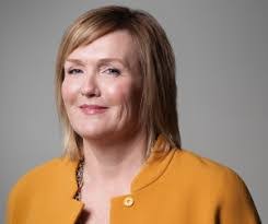 Julie Carmichael's Instagram, Twitter & Facebook