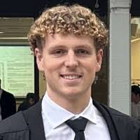 Lisa Crabbe's Instagram, Twitter & Facebook