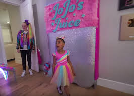 Jojo siwa is off the market! Here S What Jojo Siwa S House Actually Looks Like