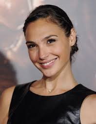 Gal gadot takes a selfie in a bathrobe gal's photo showed her snapping herself in front of a mirror and a counter strewn with skin creams and makeup. Gal Gadot 23 Times Celebs Gave Us No Makeup Makeup Goals Stylebistro