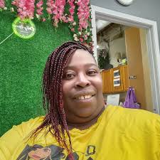 Can anyone please help me with somewhere or someone I can sign my disabled  aunt a dinner plate for Christmas and it be delivered? I will be out of  town and she's