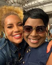 Thank you God for my sister @iamkellijoy who saw the gift you gave me  before everyone else and had the courage, vision and foresight to help me  walk into the vision YOU