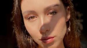 Aurora ramazzotti, neo 18enne, è fidanzata con tommaso zorzi e non con marco ferrero. Aurora Ramazzotti Non Solo Figlia D Arte Dal Fidanzato Goffredo All Amico Zorzi