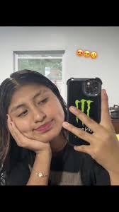 Y Mientras Tanto Sigo Esperando