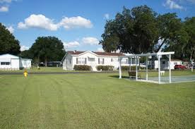 Experience lakeland living at sunshine village mobile home park. Common Street Scene Mobile Home Picture Of Sunshine Village Webster Tripadvisor
