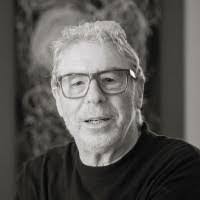 Leslie Spears's Instagram, Twitter & Facebook