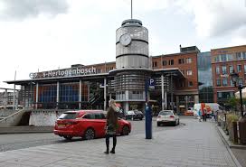 Bild von den bosch, provinz nordbrabant: We Mopperen Er Graag Over Maar Treinreizigers Zijn Toch Blij Met Station S Hertogenbosch Indebuurt Den Bosch
