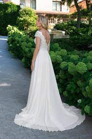 Deine hochzeit steht bevor und wir helfen dir das schönste brautkleid für dich zu finden. Angela Bianca 1009 Hochzeitsrausch Brautmoden