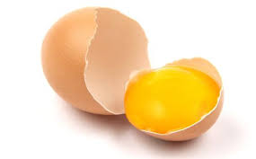 How does egg work for dry and damaged hair? Add The Yolk Of The Egg To Your Deep Conditioner To Get Rid Of Dry Hair