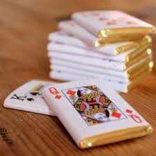 for a casino wedding theme or just very greedy guests these delicious little chocola theme mariage jeux de societe des soirees a theme de casino carte a jouer
