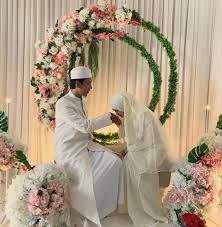 Get in touch with miftahul husna (@miftahulhusna3) — 23 answers, 2 likes. Jubah Coat Imam Jubah Coat Untuk Pengantin Lelaki Kami Facebook