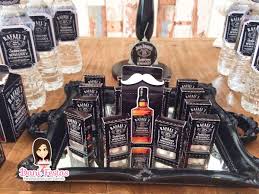 Decoracao De Festa Para Cha De Bebe Infantil Desenvolvemos Qualquer Tema Itens Para Locacao Que Serao Retirados Jack Daniels Party Festa Festa Jack Daniels