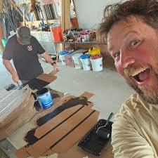 Randy Hixson's Instagram, Twitter & Facebook