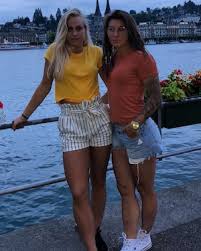 Bugün size kadın futbolunun yıldızlarından alisha lehmann'dan bahsedeceğiz. Nati Stars Alisha Lehmann Und Ramona Bachmann In Den Ferien Blick