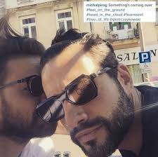 Prywatnie jest jego przyjacielem, a z zawodu modelem, nic więc dziwnego, że na jego instagramie możemy znaleźć. Michal Pirog Z Chlopakiem W Lozku Odwazne Zdjecie Wzbudzilo Kontrowersje Tancerz Odpowiada Na Krytyke