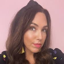 Leah Whiting's Instagram, Twitter & Facebook