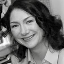 Heather Macphee's Instagram, Twitter & Facebook